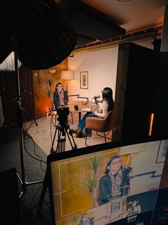 Plano general del set durante una producción