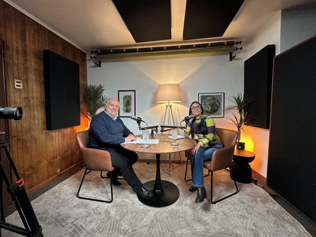 Entrevista en curso en el set de TriadeLab