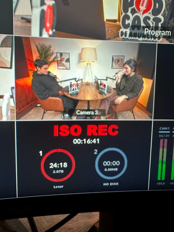 Producción en vivo: grabación de un cliente vista desde el monitor de producción